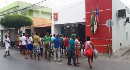 Bandidos explodem duas agência bancárias na região norte da Bahia 5