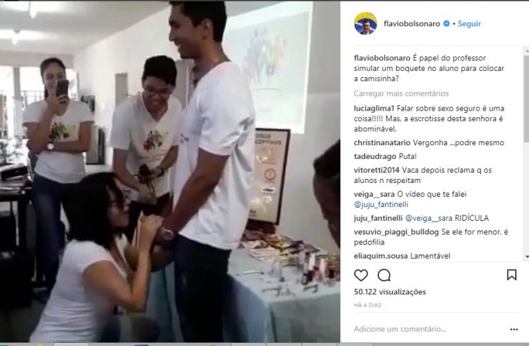 É papel do professor simular um boquete diz filho de Bolsonaro ao criticar professora da